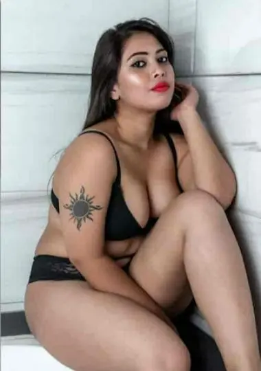 Affectionate GFE escort in Delhi 5-star hotel profile